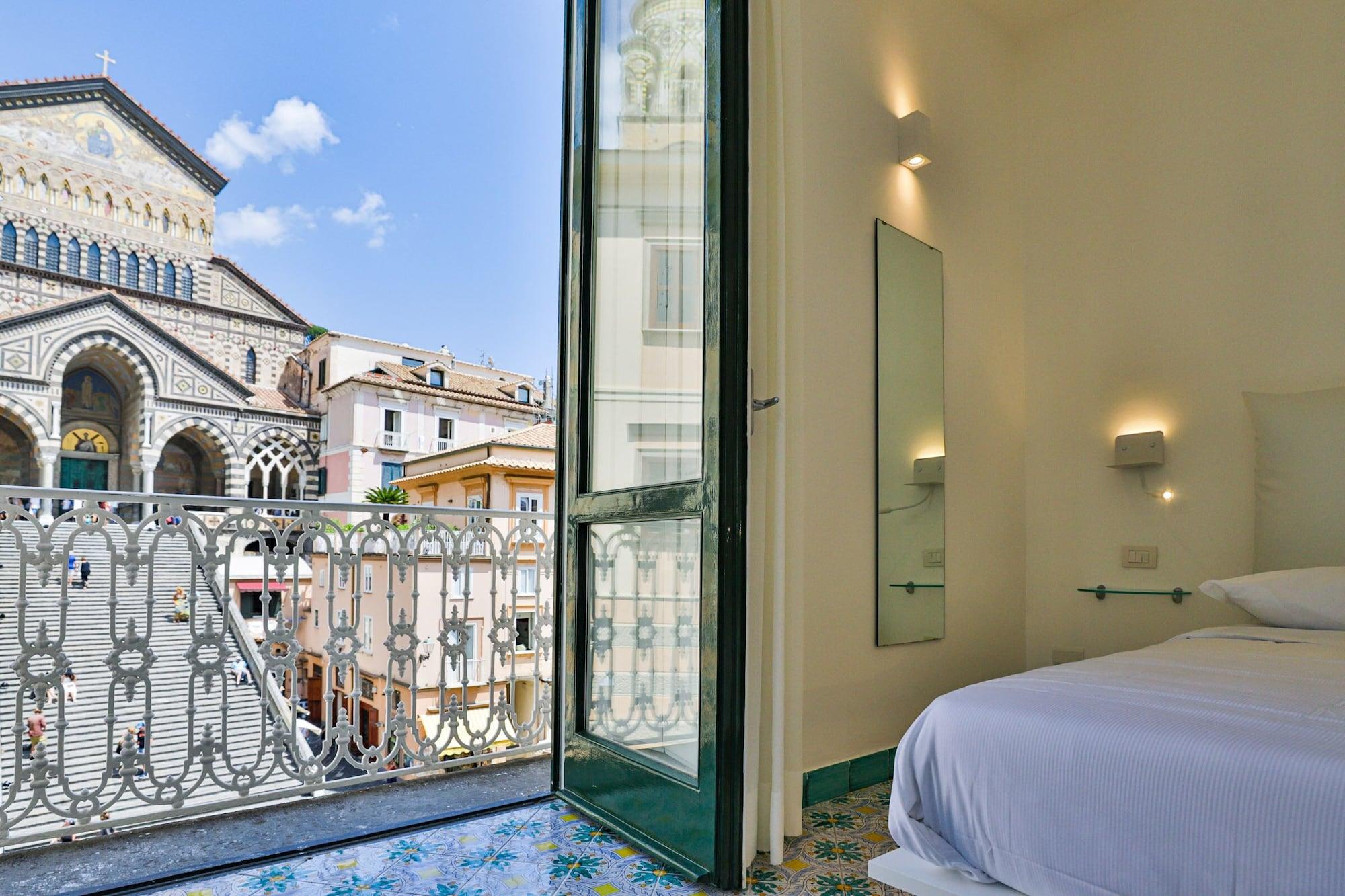 ホテル Terrazza Duomo アマルフィ エクステリア 写真